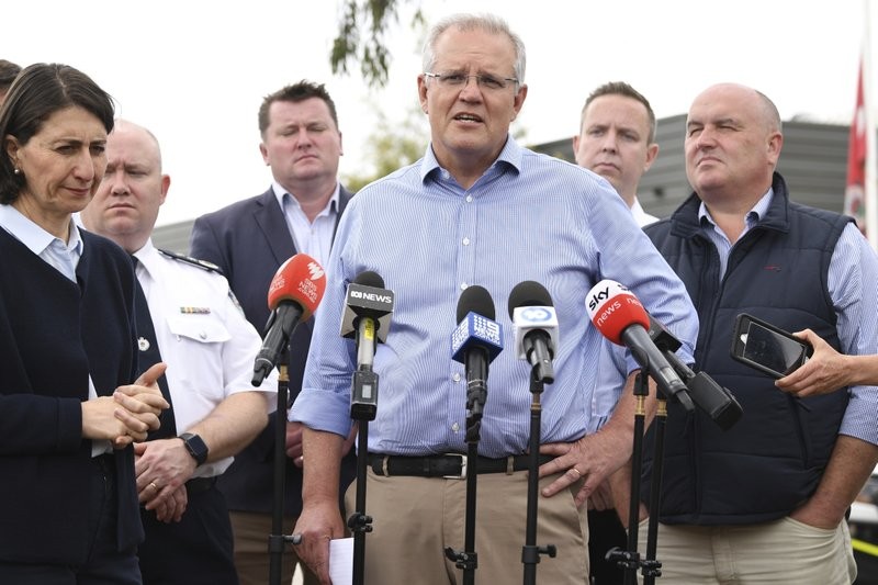 australian-pm-apologizes-for-family-vacation-amid-wildfires